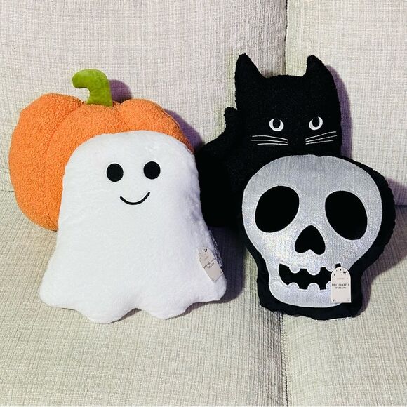 Target Halloween Decorative Sharpa Pillows - Ghost, Cat, Pumpkin & Skull NEW - Picture 1 of 4